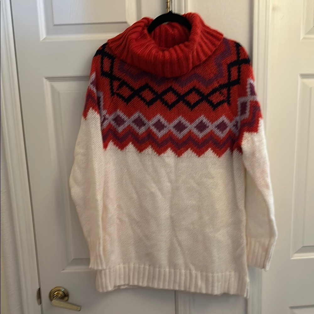 SO Red and White Turtleneck Tunic Sweater